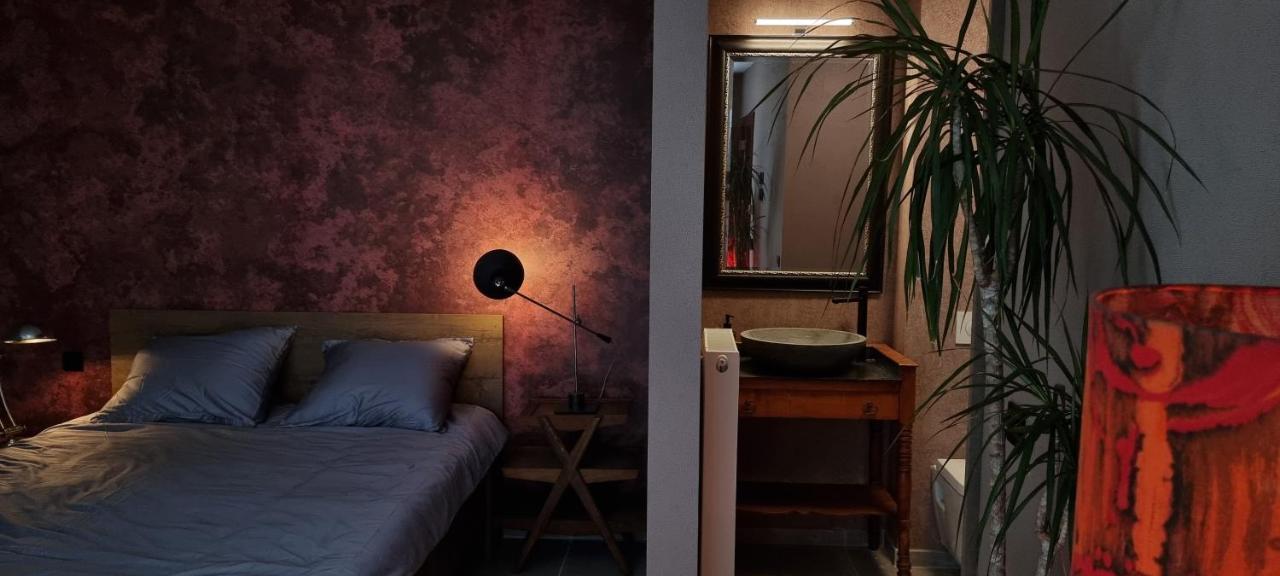 Logies La Chevre Folle - Lodging & Cooking In Style With Shared Kitchen Oostende Dış mekan fotoğraf